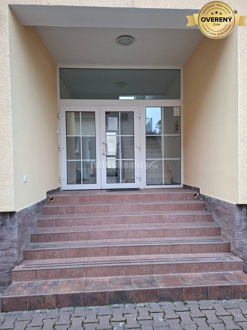 DOBRÉ REALITY - Kancelárie na prenájom v Bojniciach