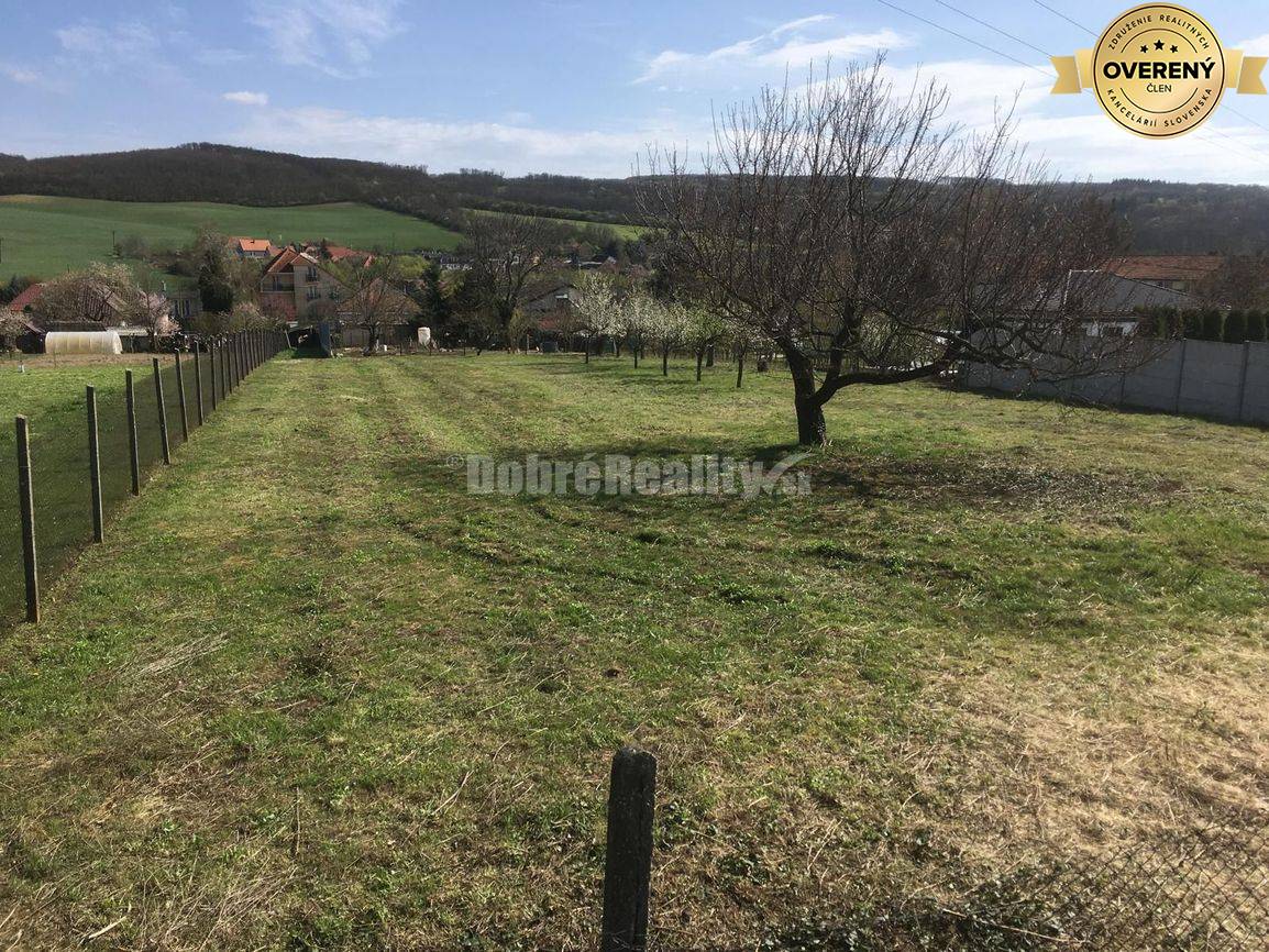 Dobré reality Vám ponúkajú na predaj stavebný pozemok v obci Podhájska