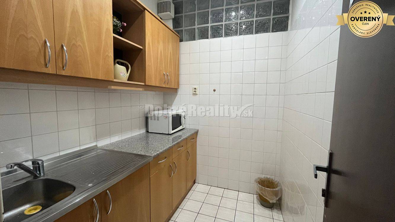 DOBRÉ REALITY - Priestory na prenájom, 30 m2, budova Allianz, Záhradní