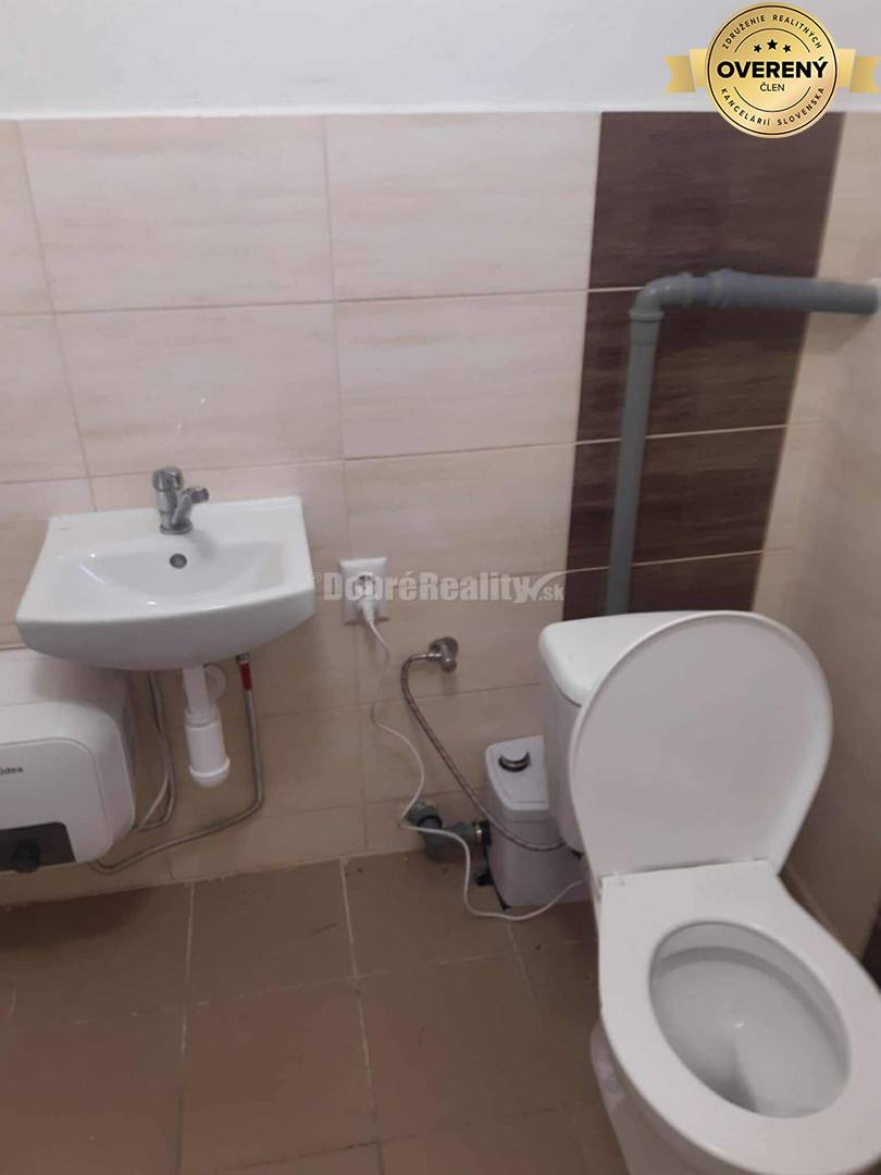 Dobré reality- IZBA na prenájom pre 1 osobu + záhrada za domom k užíva