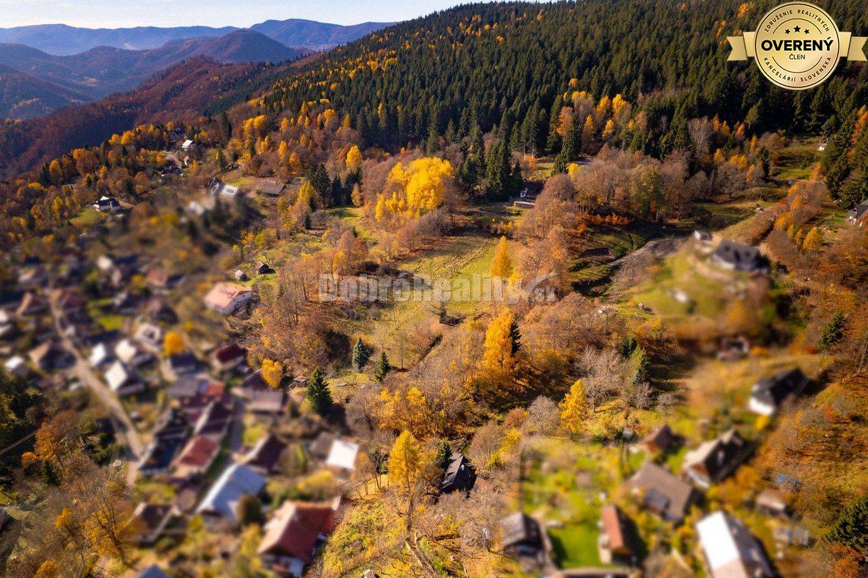 PREDAJ: Tajuplná záhrada s jazierkom a banským potôčikom, 1927 m2, Špa