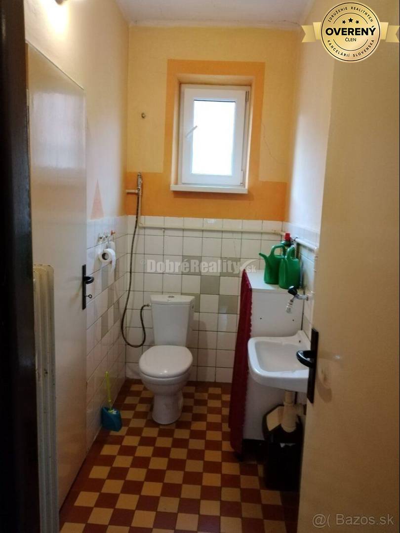 Dobré Reality ponúkajú priestranný rodinný dom s altánkom, garážou a