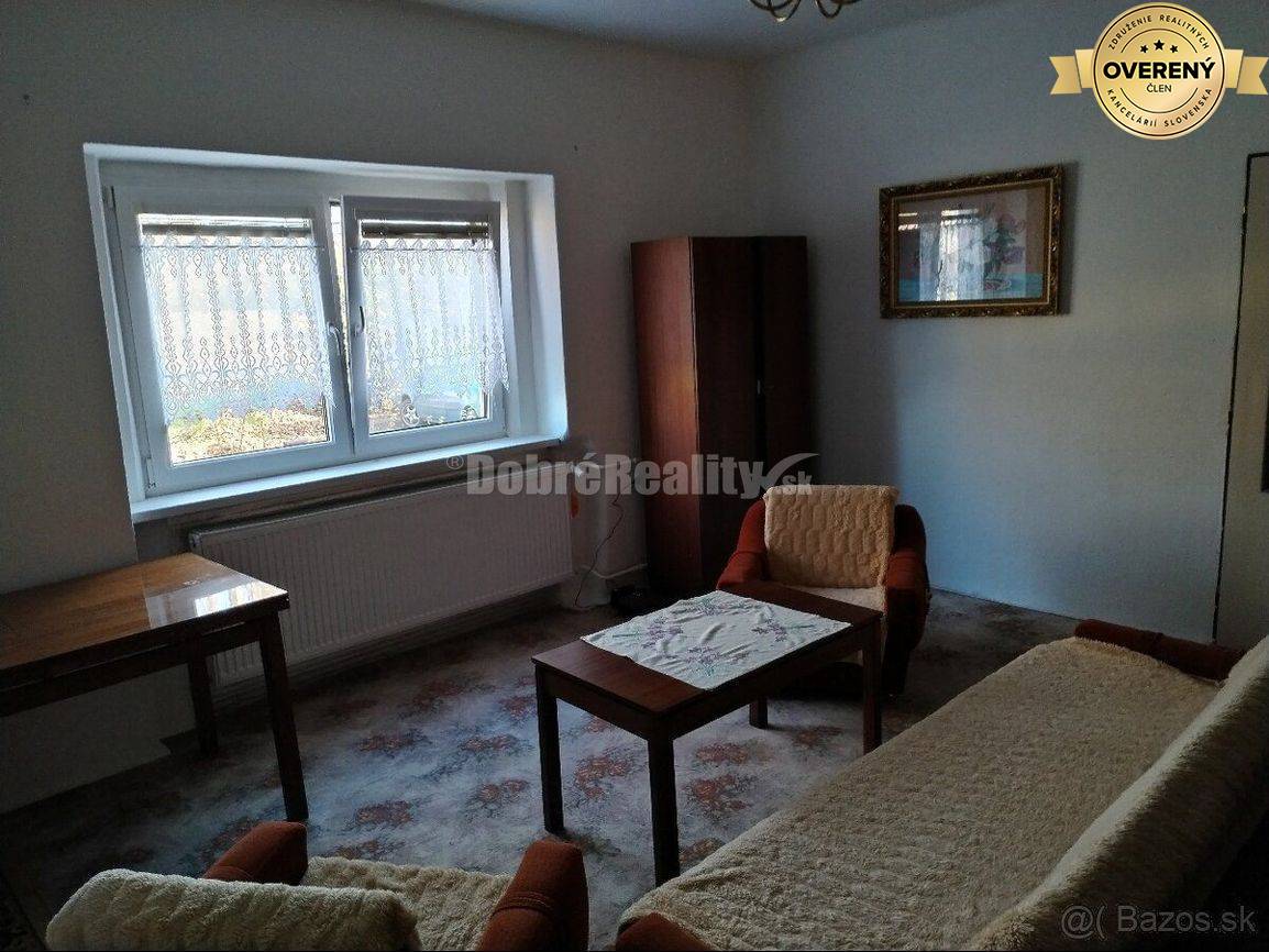 Dobré Reality ponúkajú priestranný rodinný dom s altánkom, garážou a