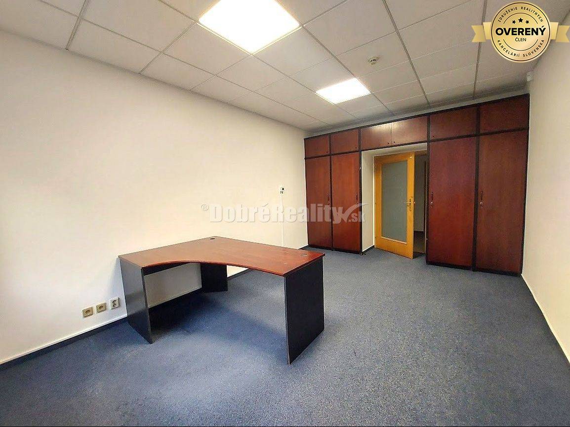 PRENÁJOM: KANCELÁRSKY PRIESTOR V CENTRE BANSKEJ BYSTRICE