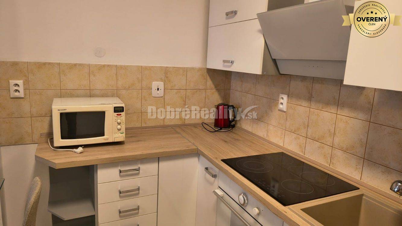 PRENÁJOM: ÚTULNÝ 2 IZBOVÝ BYT BEZ BALKÓNA, NOVOSTAVBA, CENTRUM