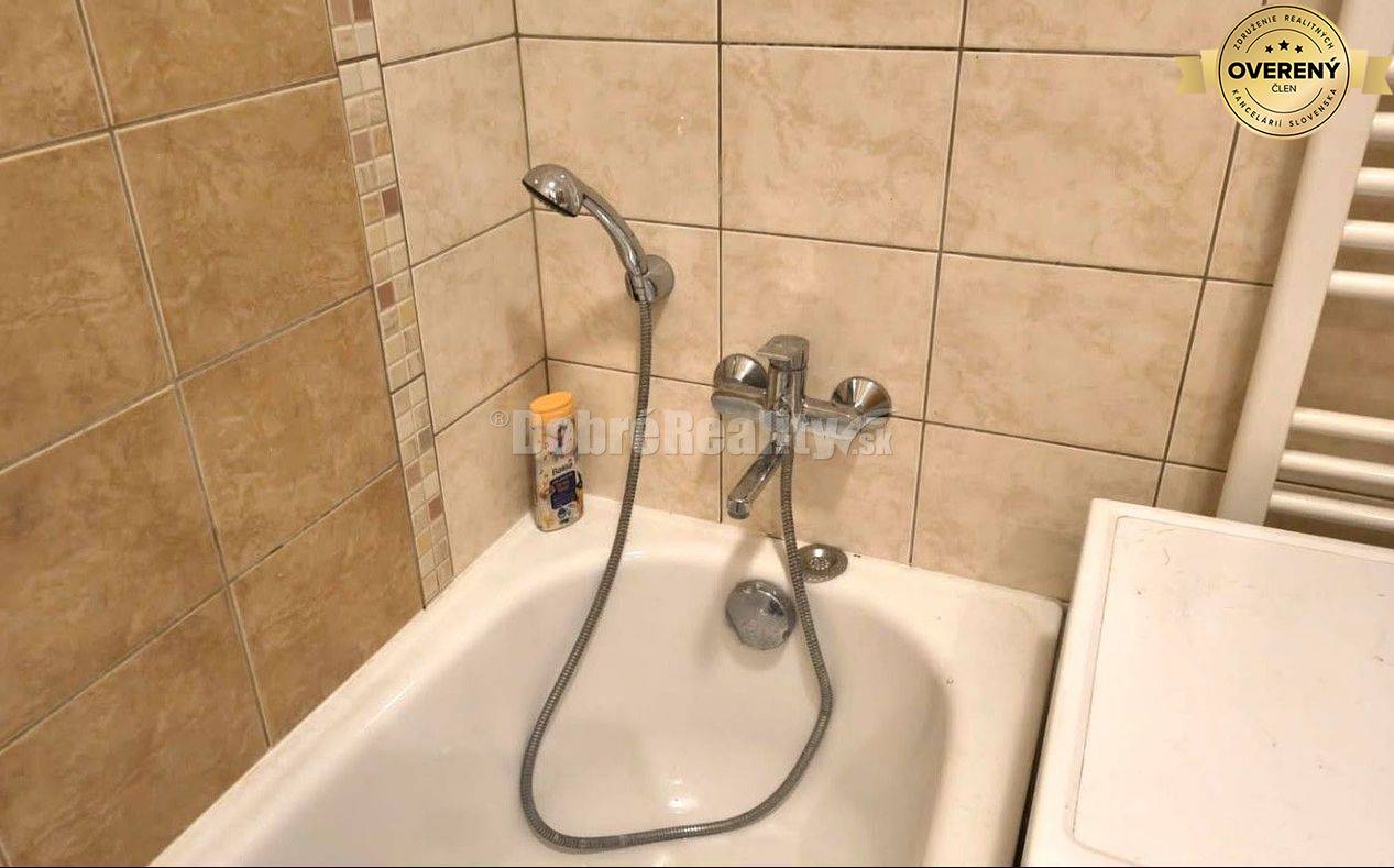 PRENÁJOM: ÚTULNÝ 2 IZBOVÝ BYT BEZ BALKÓNA, NOVOSTAVBA, CENTRUM