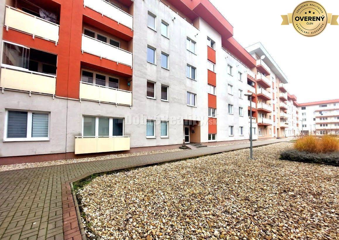 PRENÁJOM: ÚTULNÝ 2 IZBOVÝ BYT BEZ BALKÓNA, NOVOSTAVBA, CENTRUM