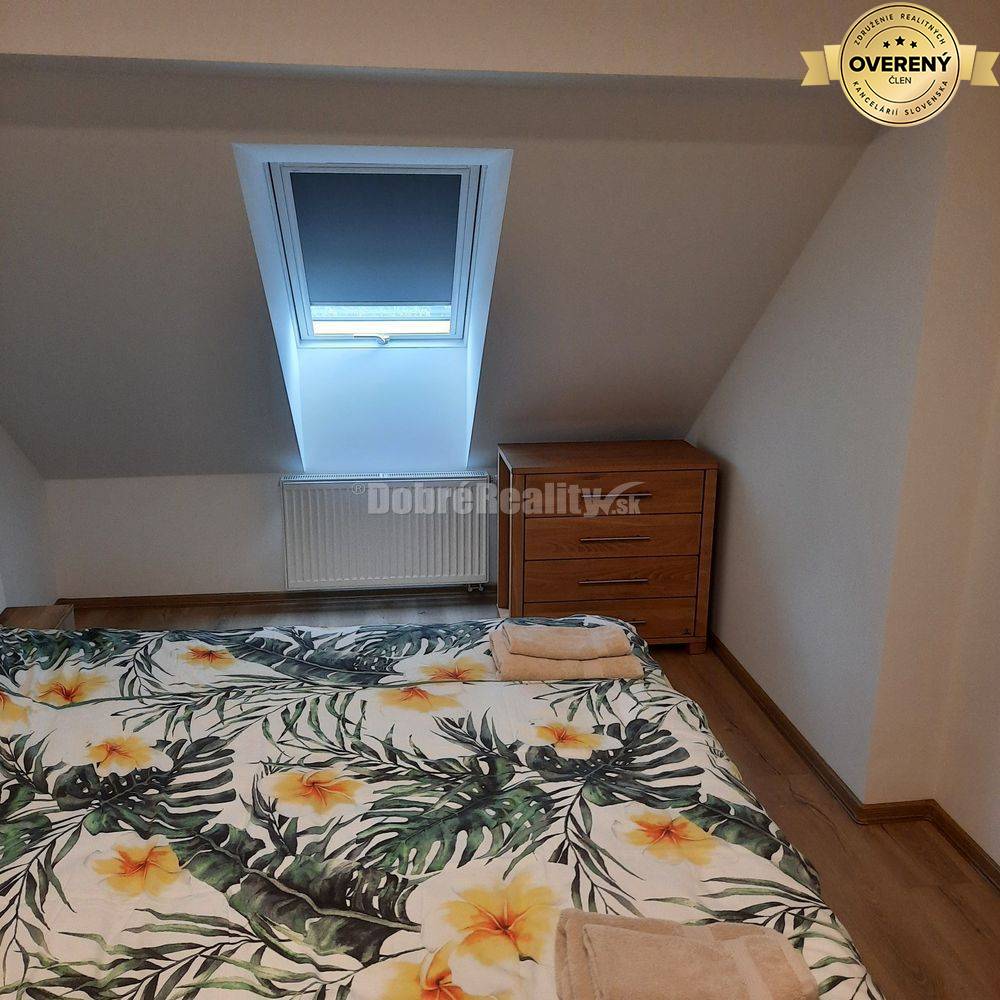 Prenájom 2 izbový byt v N.Zámkoch, Nitrianska cesta !