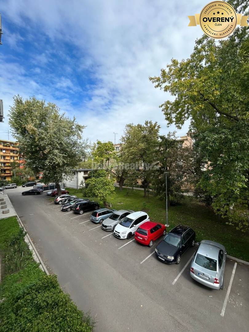 Rezervované : Prenájom zrekonštruovaného 3izb bytu na Léckej ul.