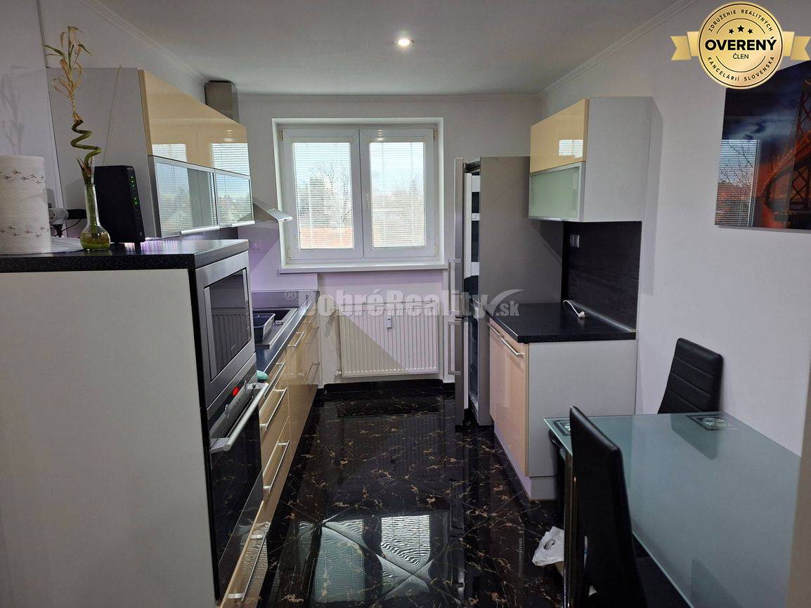 DOBRÉ REALITY - Krásny 2-i. byt na prenájom na Starom sídlisku