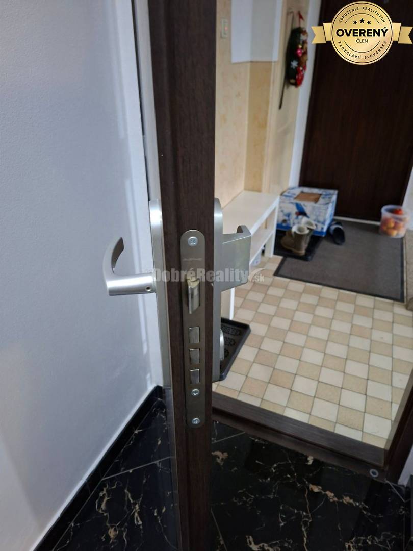 DOBRÉ REALITY - Krásny 2-i. byt na prenájom na Starom sídlisku