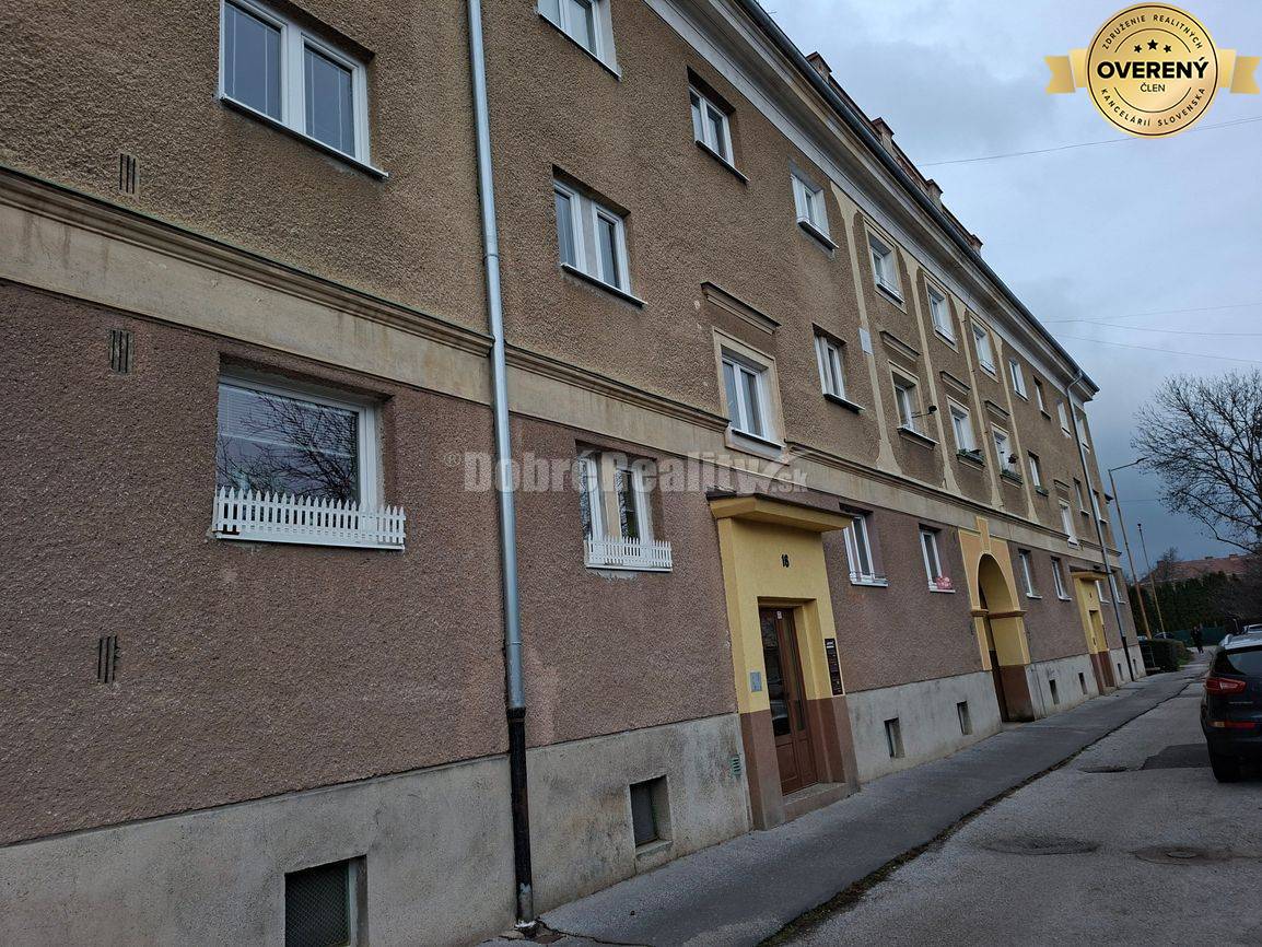 DOBRÉ REALITY - Krásny 2-i. byt na prenájom na Starom sídlisku