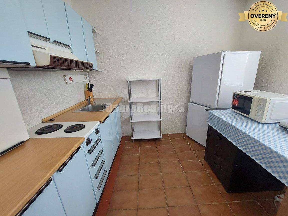 PRENÁJOM: SLNEČNÝ 1 IZBOVÝ BYT, SÁSOVÁ