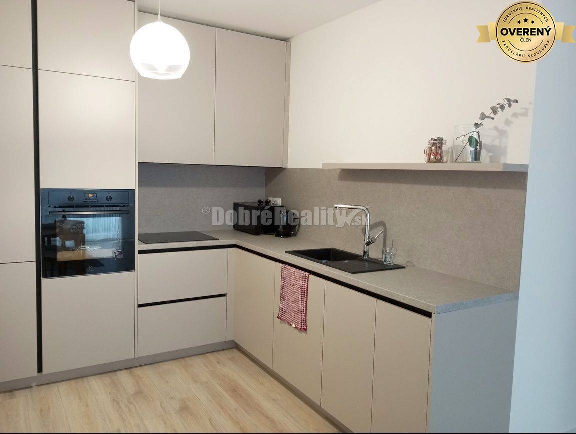 Dvojizbový byt v Seredi na PRENÁJOM