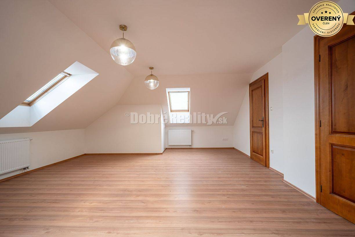 PREDAJ: Reprezentatívny objekt pre firemné využitie, 400 m² – Laskár,