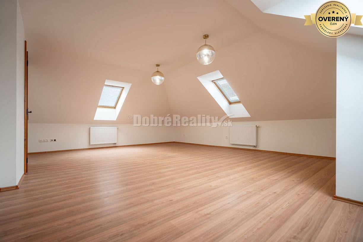 PREDAJ: Reprezentatívny objekt pre firemné využitie, 400 m² – Laskár,