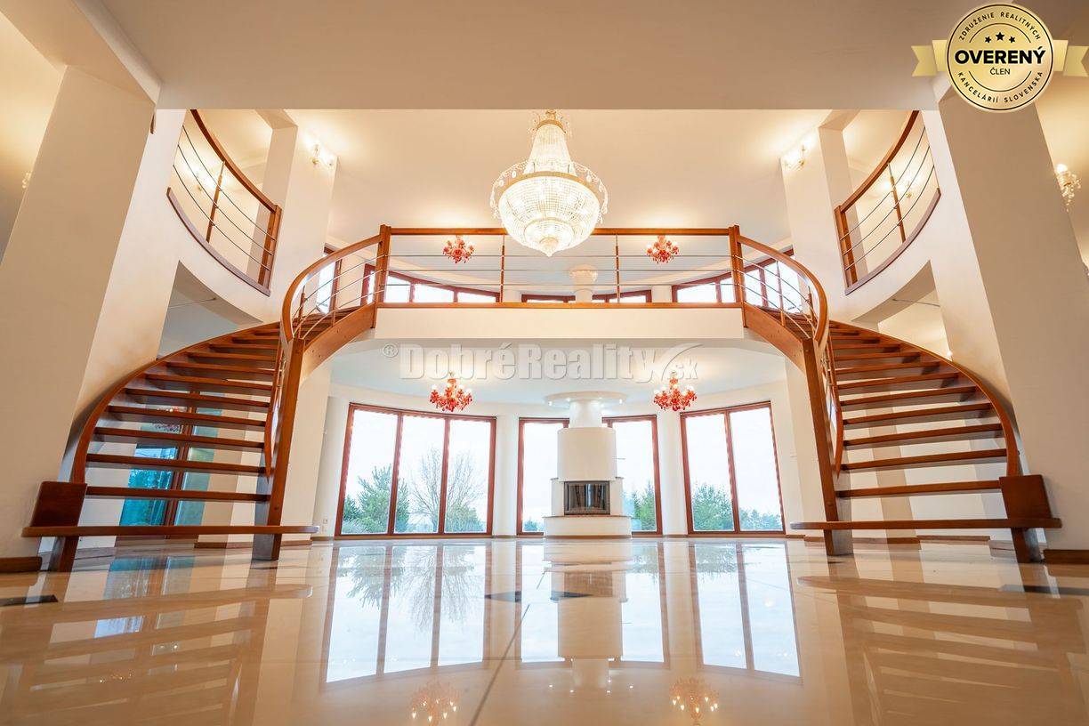 PREDAJ: Reprezentatívny objekt pre firemné využitie, 400 m² – Laskár,