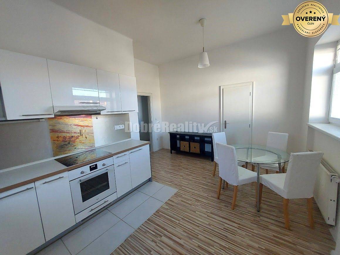 PRENÁJOM: VEĽKOMETRÁŽNY 2 IZBOVÝ BYT S 2 LOGGIAMI, CENTRUM