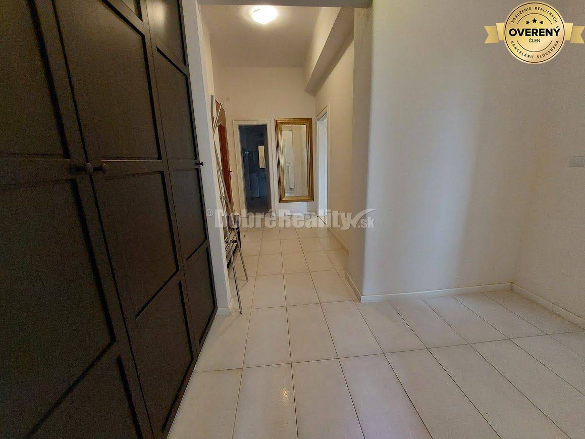 PRENÁJOM: VEĽKOMETRÁŽNY 2 IZBOVÝ BYT S 2 LOGGIAMI, CENTRUM