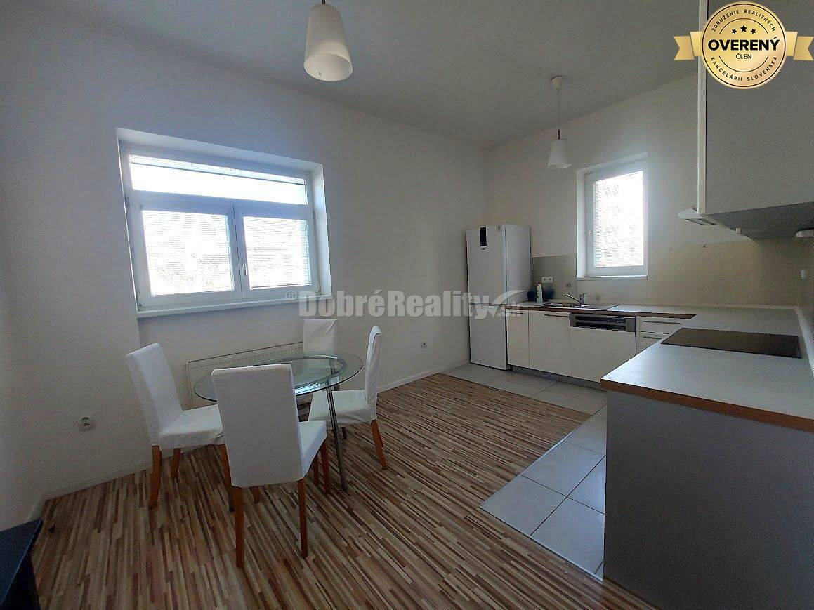 PRENÁJOM: VEĽKOMETRÁŽNY 2 IZBOVÝ BYT S 2 LOGGIAMI, CENTRUM