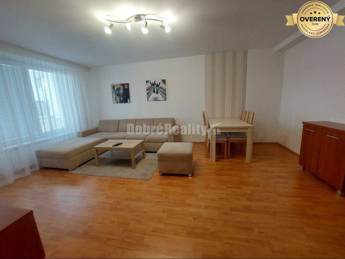 PRENÁJOM: 2 IZBOVÝ BYT S BALKÓNOM A PARKOVANÍM, CENTRUM