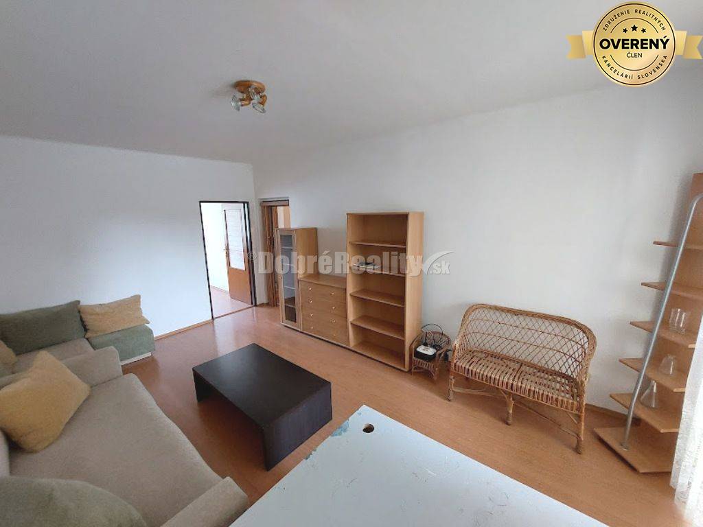 PRENÁJOM: 3 IZBOVÝ BYT S LOGGIOU V TOP LOKALITE, ŠVERMOVA ULICA