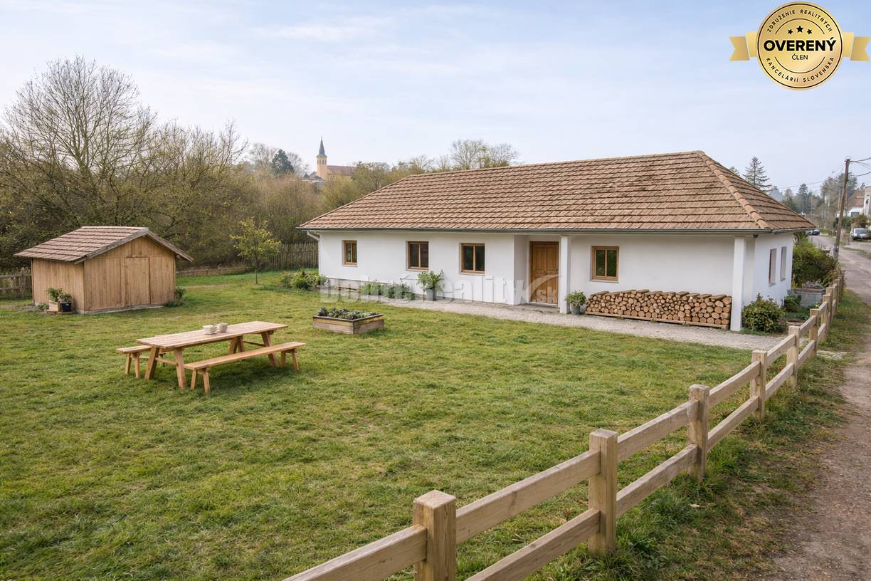 Dobré Reality ponúkajú na predaj rodinný dom s vidieckym charakterom a