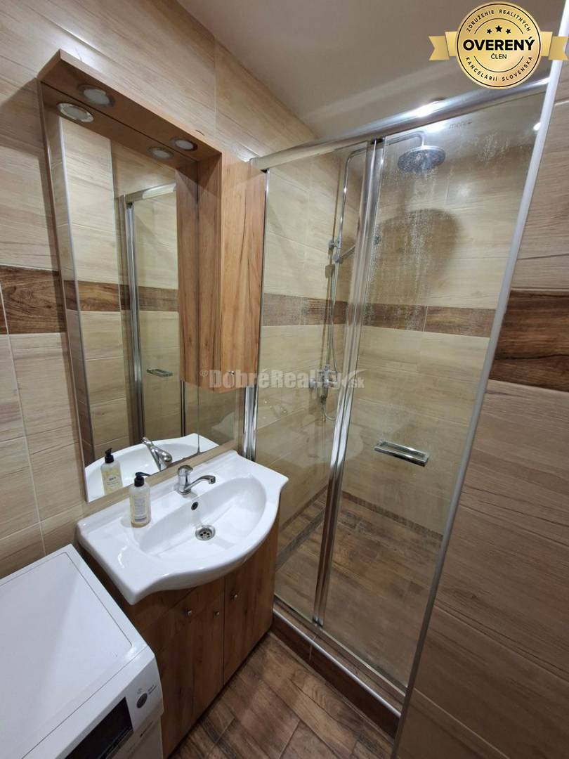 DOBRÉ REALITY - Krásny 2-i. byt s balkónom na prenájom na Starom sídli