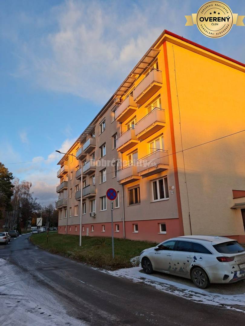 DOBRÉ REALITY - Krásny 2-i. byt s balkónom na prenájom na Starom sídli