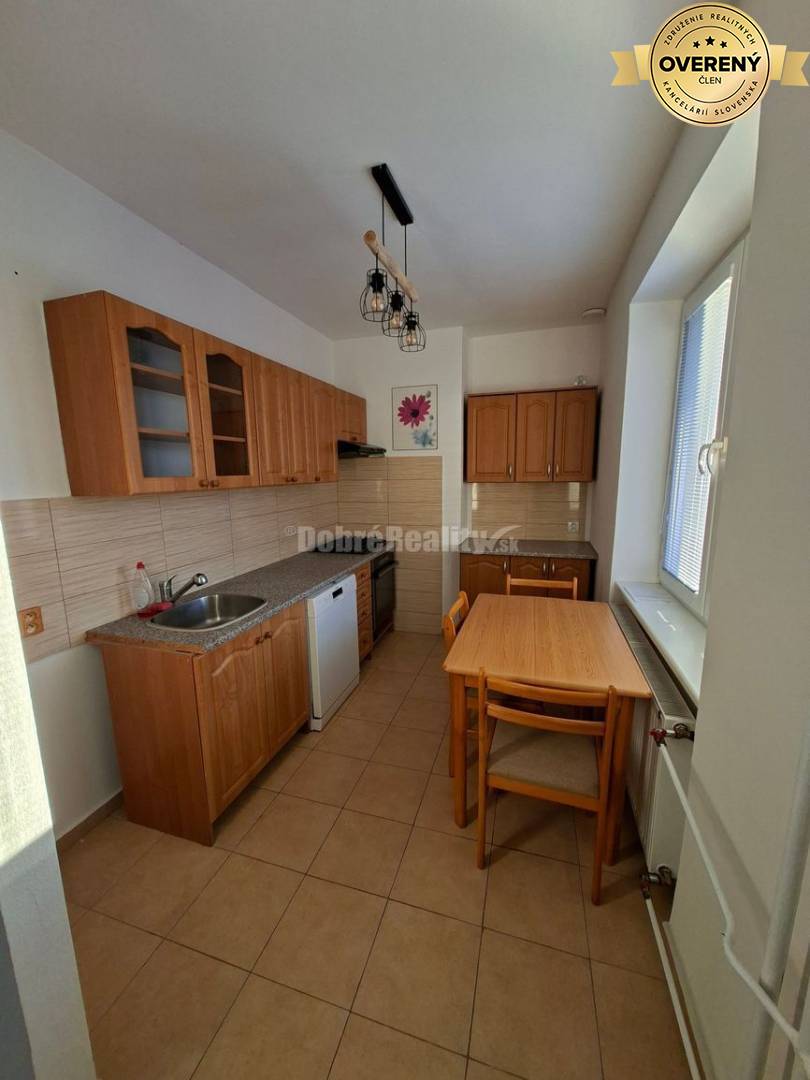 DOBRÉ REALITY - Krásny 2-i. byt s balkónom na prenájom na Starom sídli