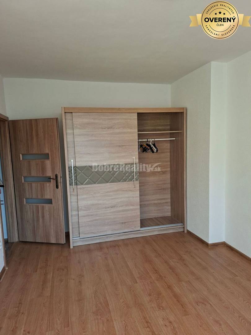 DOBRÉ REALITY - Krásny 2-i. byt s balkónom na prenájom na Starom sídli