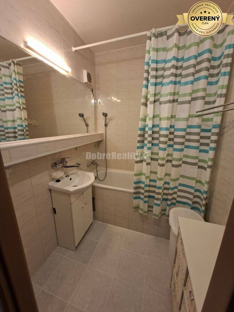 DOBRÉ REALITY - Krásny 3-i. byt na prenájom v Necpaloch