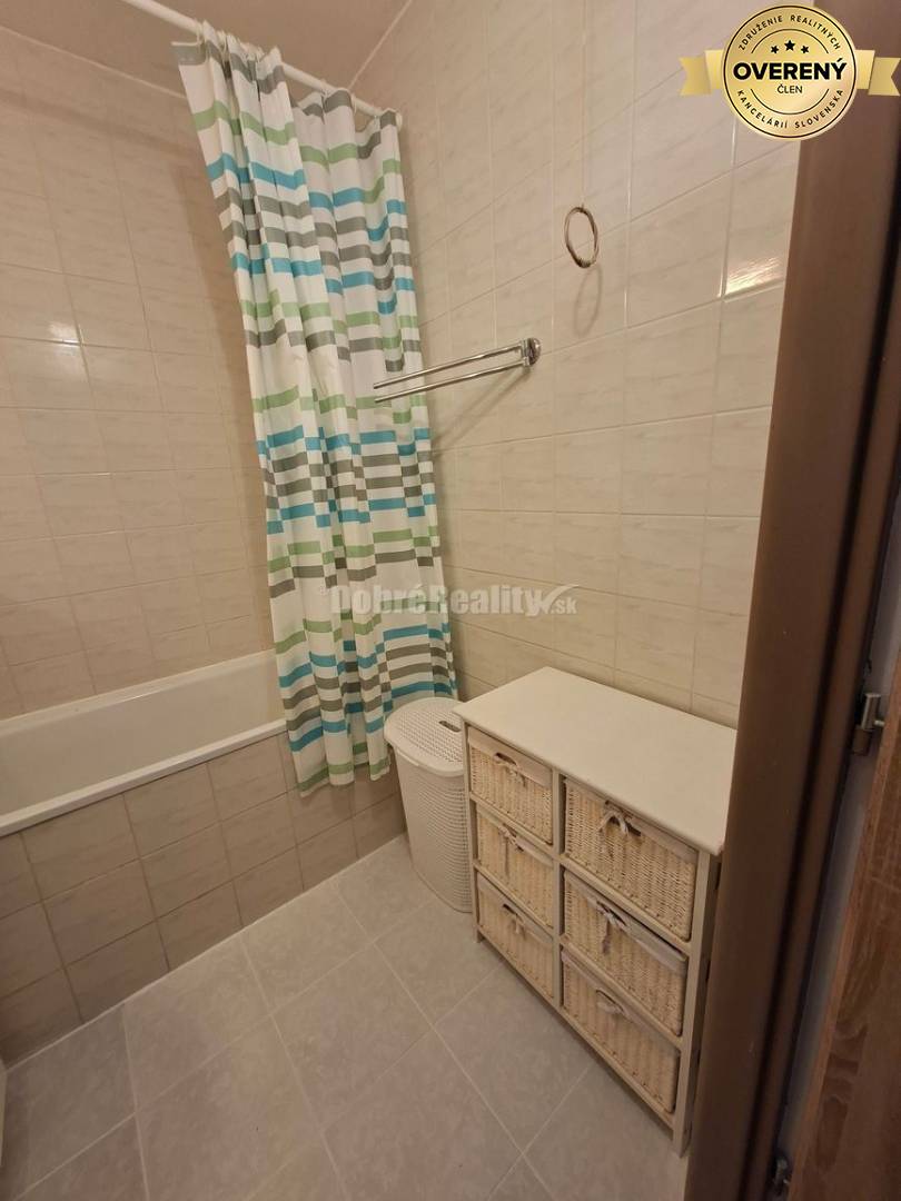 DOBRÉ REALITY - Krásny 3-i. byt na prenájom v Necpaloch