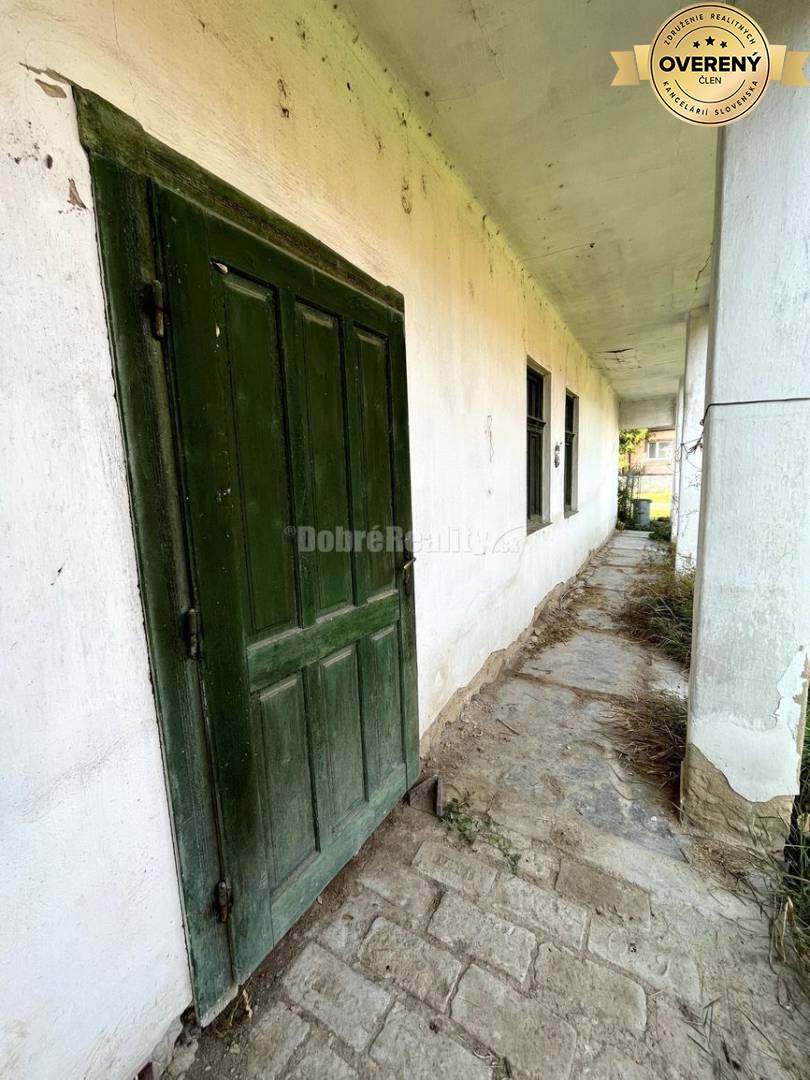 Dobré reality ponúkajú na predaj rodinný dom v obci Rúbaň !