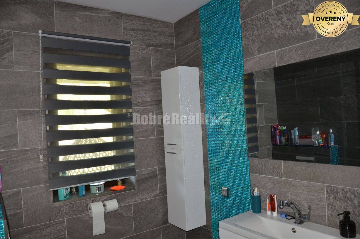 DOBRÉ REALITY - priestranný rodinný dom s veľkým pozemkom vo Veľkom H