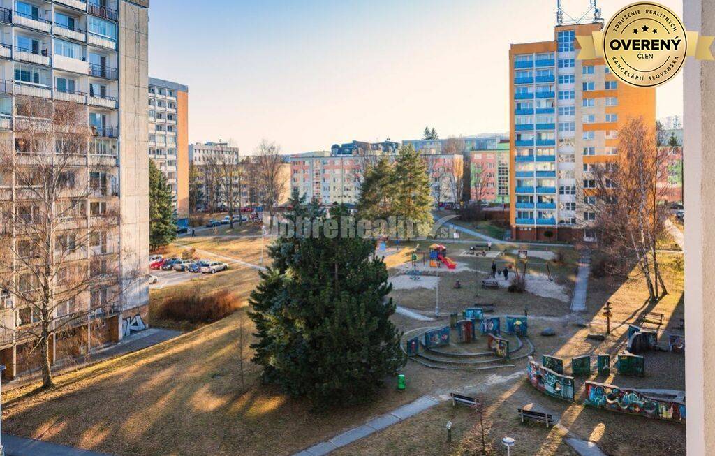 PRENÁJOM: NÁDHERNÝ, VEĽKÝ 3 IZBOVÝ BYT S 2 x LOGGIOU, THK