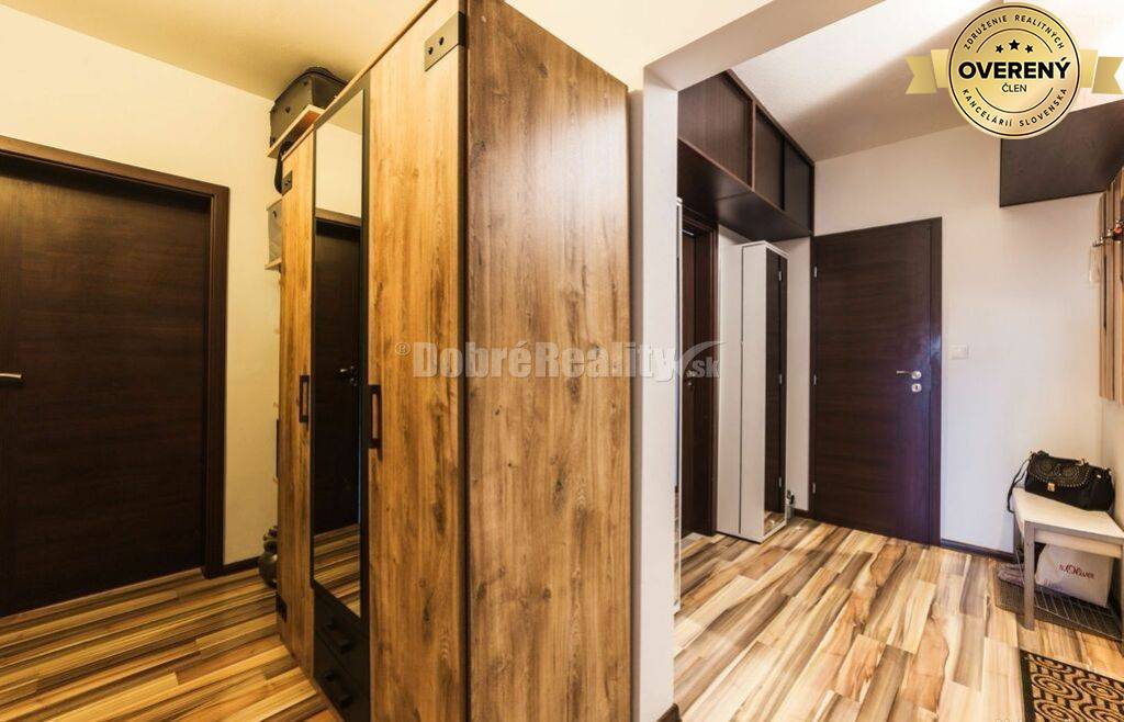 PRENÁJOM: NÁDHERNÝ, VEĽKÝ 3 IZBOVÝ BYT S 2 x LOGGIOU, THK