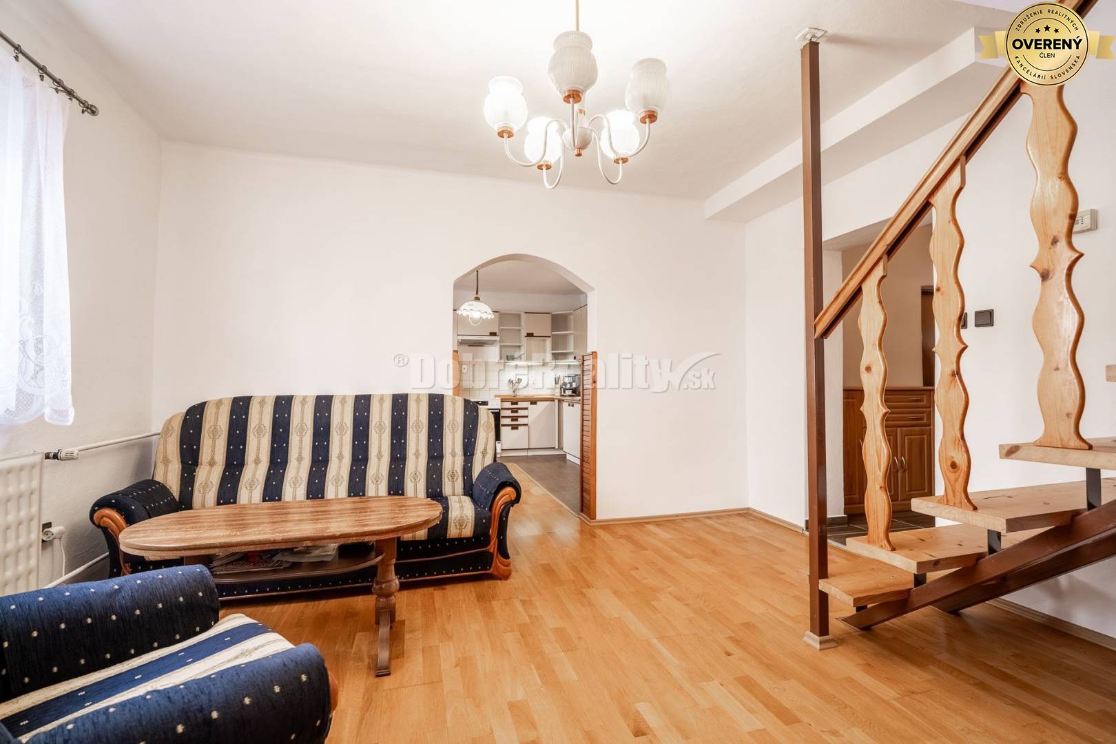 PREDAJ: Rodinný dom so zimnou záhradou a samostatnou obytnou prístavbo