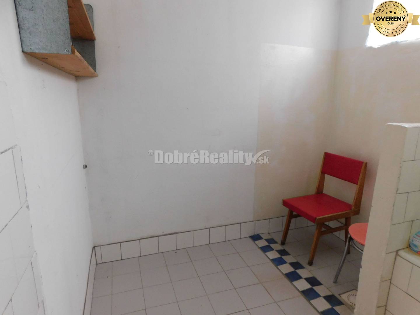 Ponúkame Vám na predaj 3-izb. rodinný dom vo Dvoroch nad Žitavou len 8