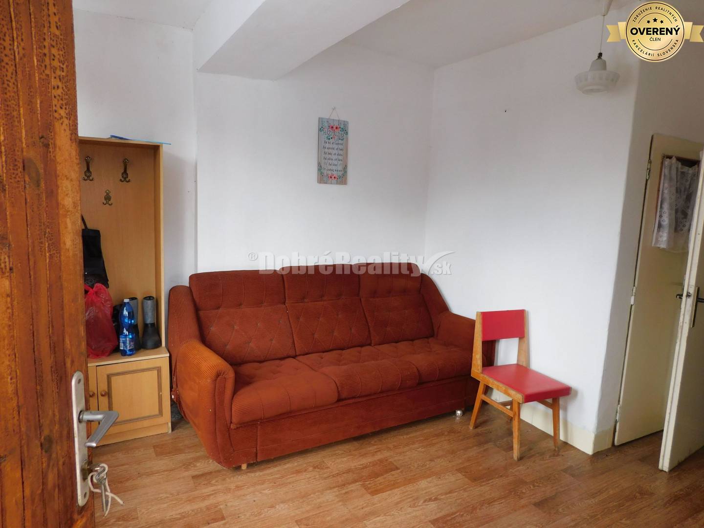 Ponúkame Vám na predaj 3-izb. rodinný dom vo Dvoroch nad Žitavou len 8