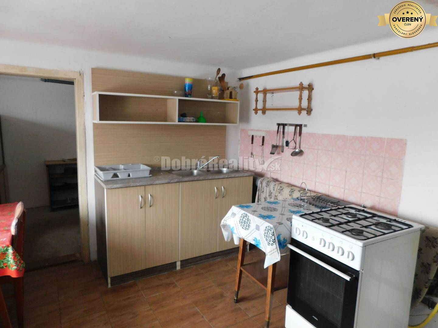 Ponúkame Vám na predaj 3-izb. rodinný dom vo Dvoroch nad Žitavou len 8