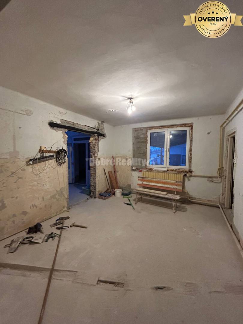Novinka v obci Neded, pôvodný 3 - izbový rodinný dom na predaj.