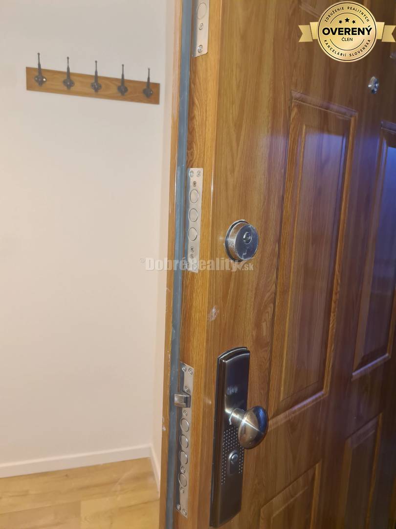 Dobré reality na predaj útulný 2-izb,.byt 57m2, kompletná rekonštrukci