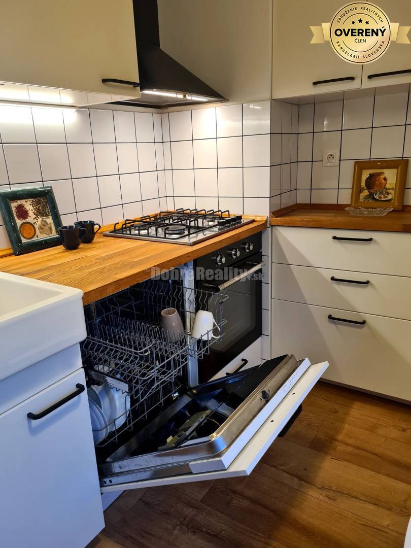 Dobré reality na predaj útulný 2-izb,.byt 57m2, kompletná rekonštrukci