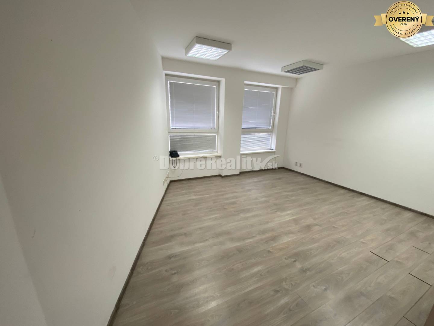 DOBRÉ REALITY ponúkajúú na prenájom peknú kancelária alebo komerčný