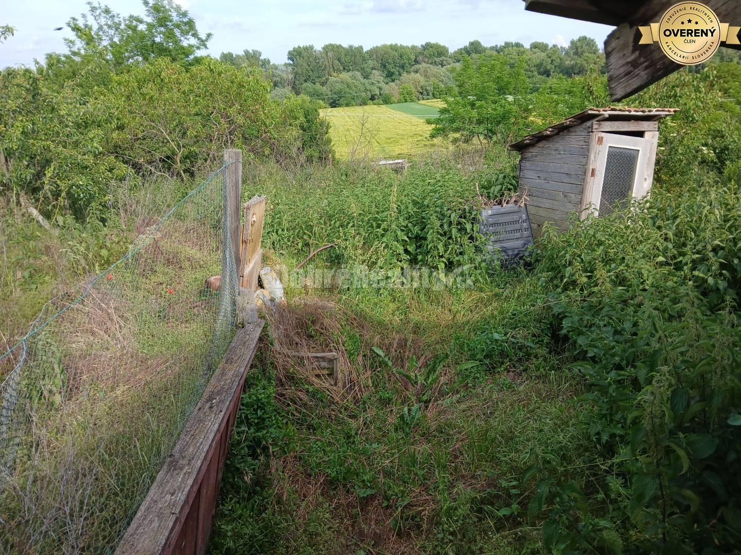 Dobré Reality ponúkajú na predaj vidiecky dom v obci Čata