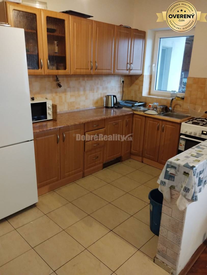 Na prenájom veľký 4-izbový byt pre skupinu osôb