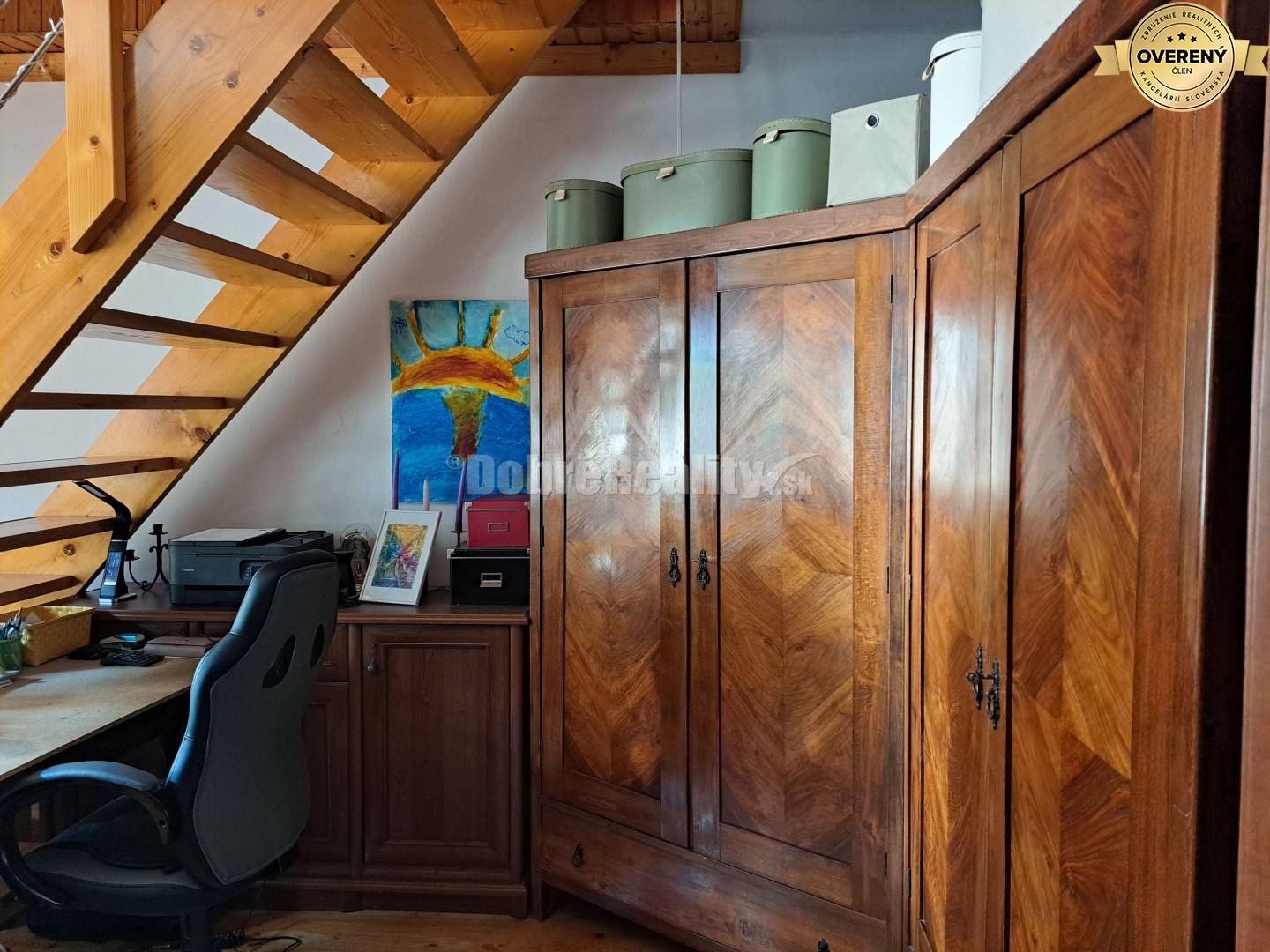 CENTRUM - priestranný dvojpodlažný dom- úžitková plocha 176m2, pozemok