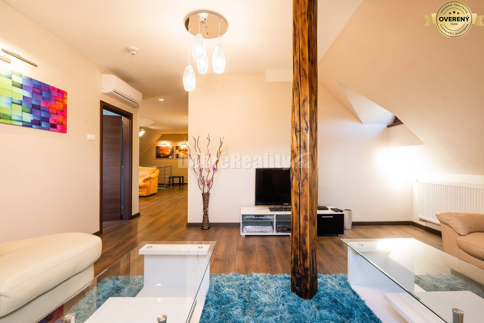 PRENÁJOM: Kompletne zariadená lekáreň pripravená na prevádzku, 181 m2,