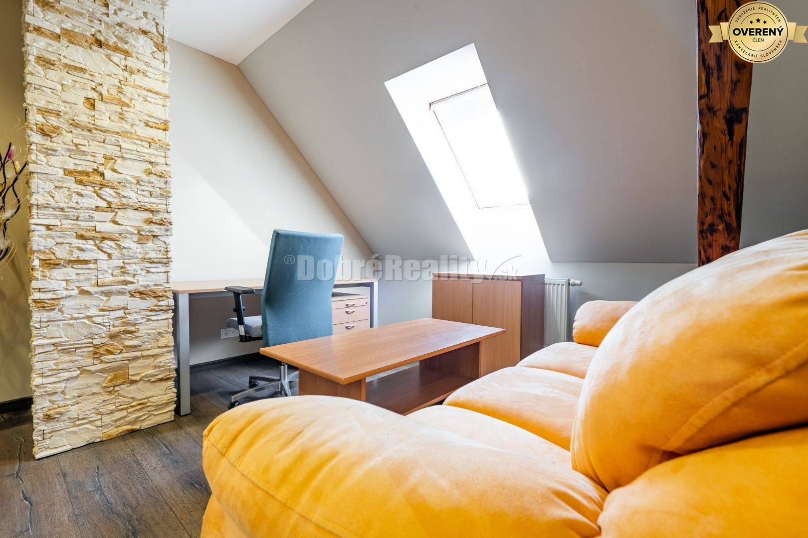 PRENÁJOM: Kompletne zariadená lekáreň pripravená na prevádzku, 181 m2,